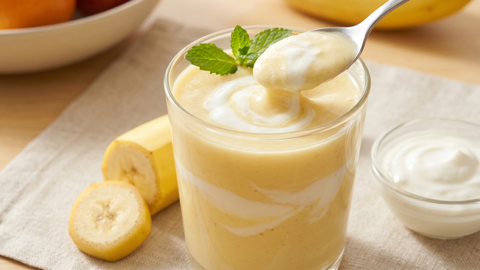 バナナスムージー、ヨーグルト
